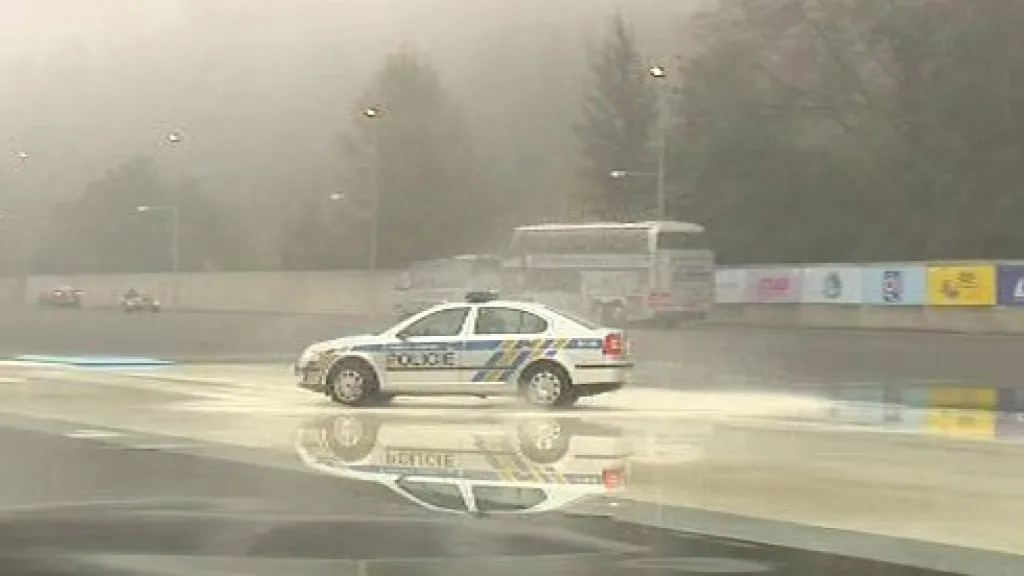 Auto na smykové desce