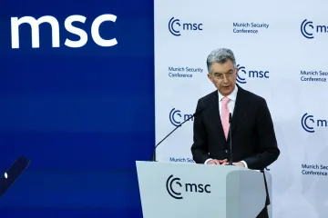 Svět nesmí spadnout do pasti appeasementu, varoval šéf mnichovské konference