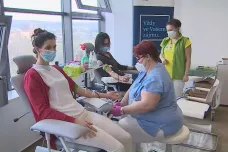 Brněnská nemocnice zahájila odběry krve přímo ve firmách. Potřebuje hlavně prvodárce