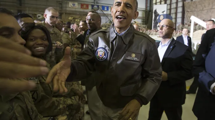 Barack Obama přiletěl do Afghánistánu