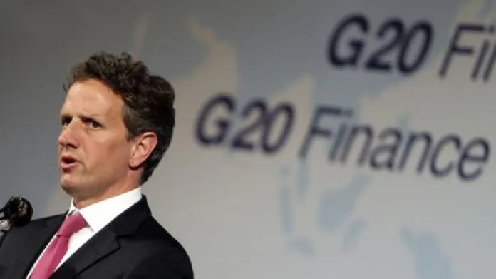 Americký ministr financí Timothy Geithner na schůzce G20 v jihokorejském Pusanu.