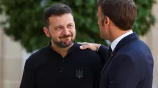 Prezidenti Volodymyr Zelenskyj a Emmanuel Macron