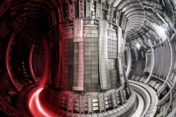 Evropský tokamak vytvořil rekord. Umělé slunce vyrobilo 59 megajoulů energie