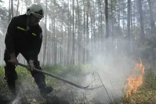 Česko žhne, na jihu hrozí požáry