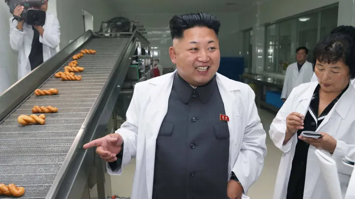 Kim Čong-un kouká na běžící pás s dobrotami