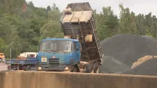 Nedostatek kamene pro výstavbu silnic a dálnic