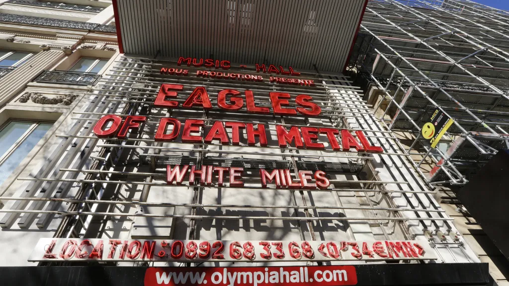 Eagles of Death Metal „dokončí“ v pařížské Olympii koncert z Bataclanu