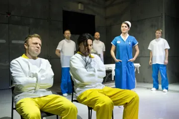 Nenechte se spoutat. Slovácké divadlo svobodně přelétává nad kukaččím hnízdem