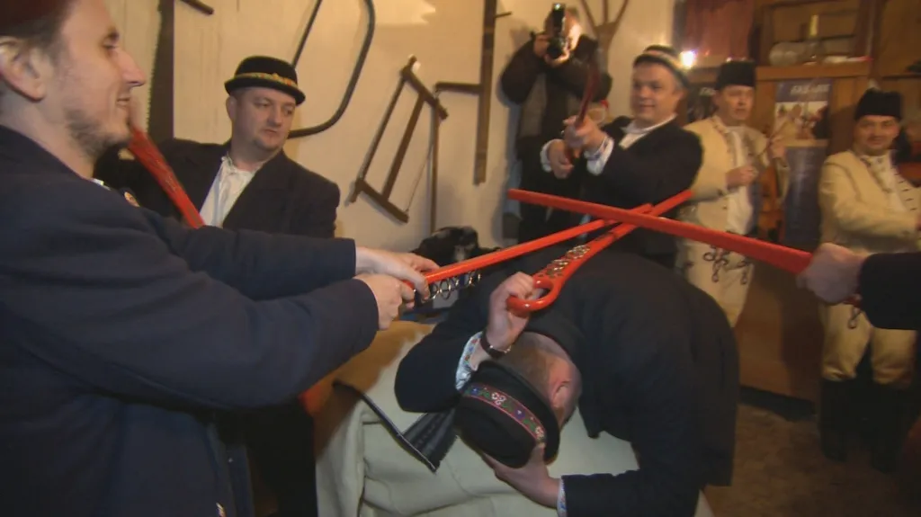 Masopustní veselí střídá ve Strání půst