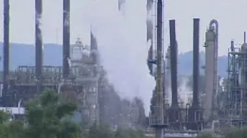 Výbuch v továrně Total