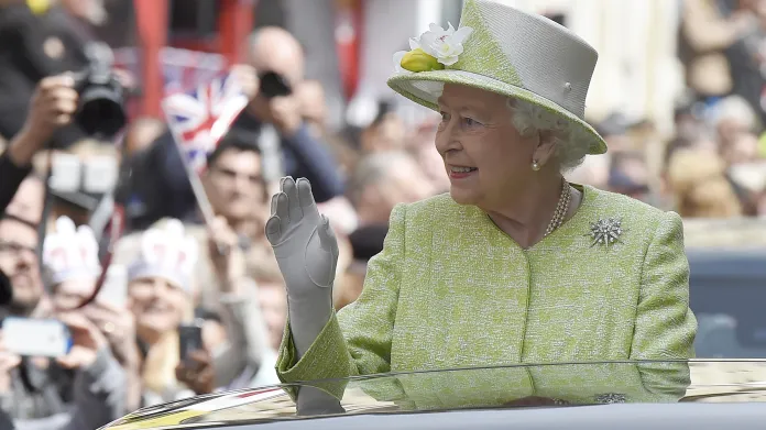 Události: Oslavy pro královnu. Alžběta II. má devadesát