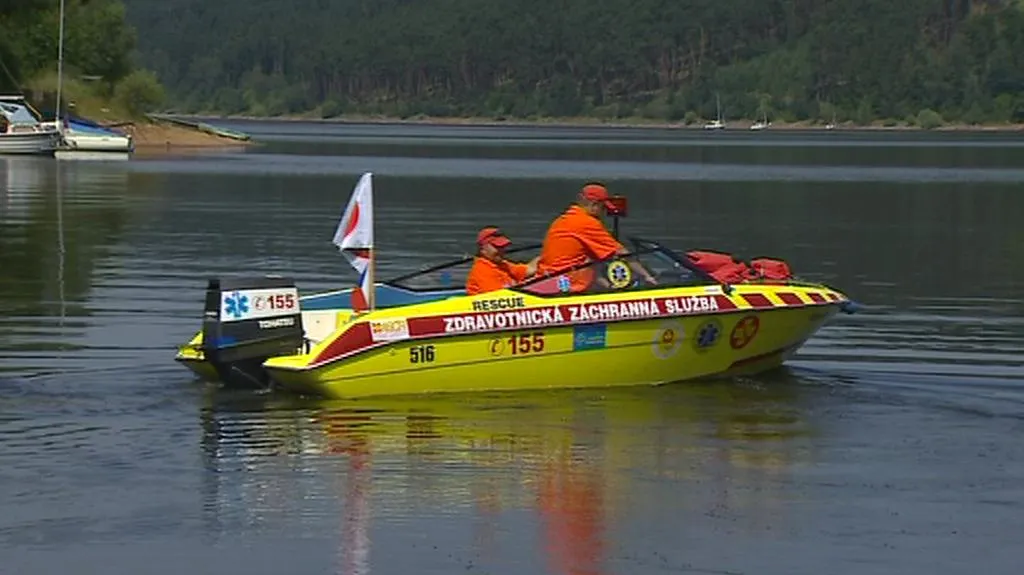 Vodní záchranáři na Orlíku