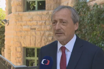 Velvyslanec Stropnický uznal chybu s přijetím dezinformátora, řekl Lipavský