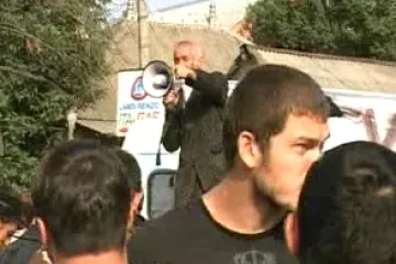 V Ingušsku unesli ozbrojenci z herny s automaty až patnáct lidí