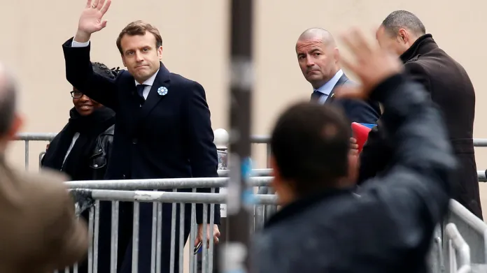 Velíšek: Jistota je, že Macron bude své vize prosazovat demokraticky