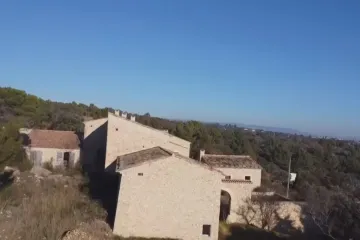 Francouzský soud definitivně rozhodl: magnát Vítek musí zbourat vilu v Provence