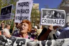 Španělský soud povolil exhumaci Frankových ostatků, diktátorově rodině navzdory