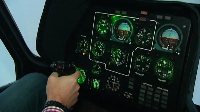 Do Mošnova míří američtí a afgánští letci, na simulátoru se budou učit jak ovládat ruský vrtulník Mi-17.