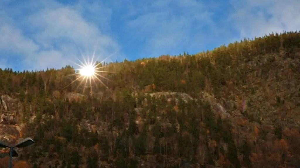 Norský Rjukan rozzáří obří zrcadla i v zimě