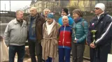 Tradiční setkání otužilců pod mostem Legií v Praze