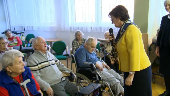 Eva Drahošová v domově pro seniory
