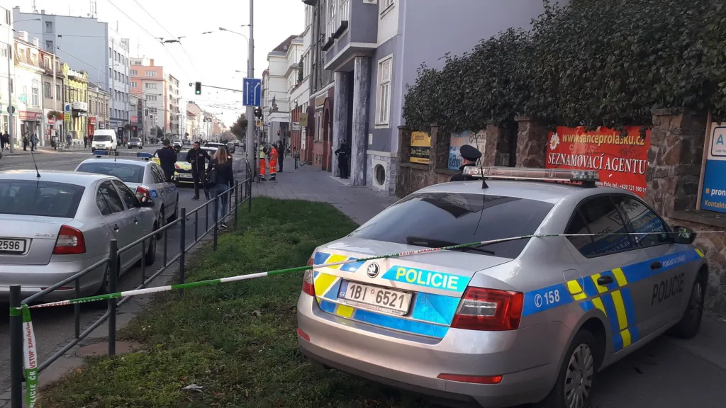 Policisté vyšetřují střelbu v Palackého ulici v Brně