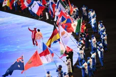 Peking se rozloučil s jednou z nejkontroverznějších olympiád v duchu hrdosti a vzdoru