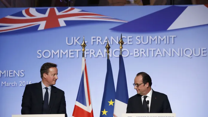 David Cameron a Francois Hollande
