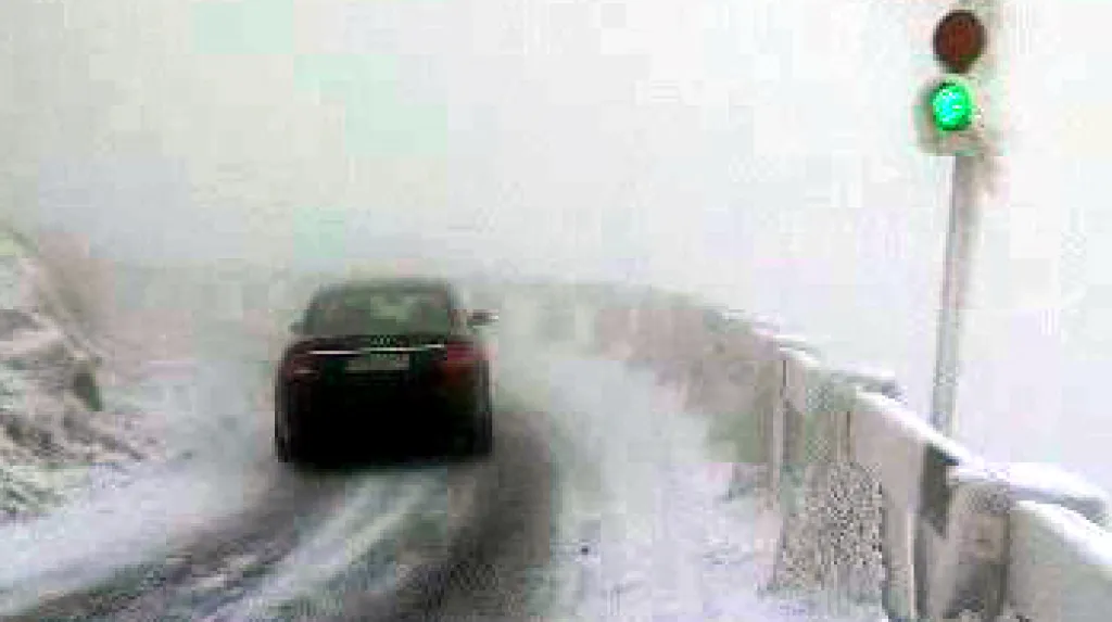 Nevyhovující silnice na Ještěd