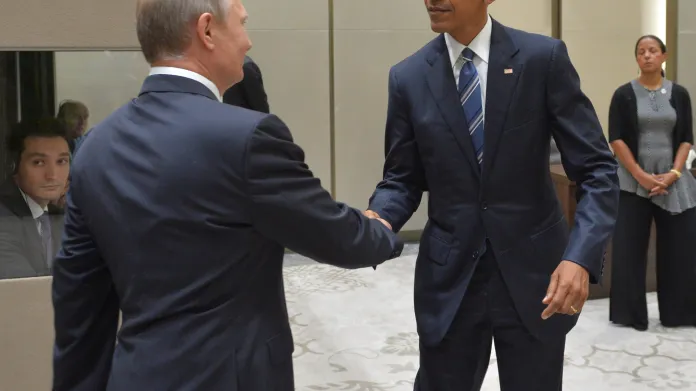 Putin se během summitu G20 setkal s Barackem Obamou