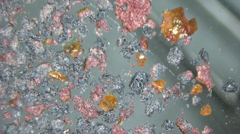 Vzorek LK-99 vyrobený v Praze