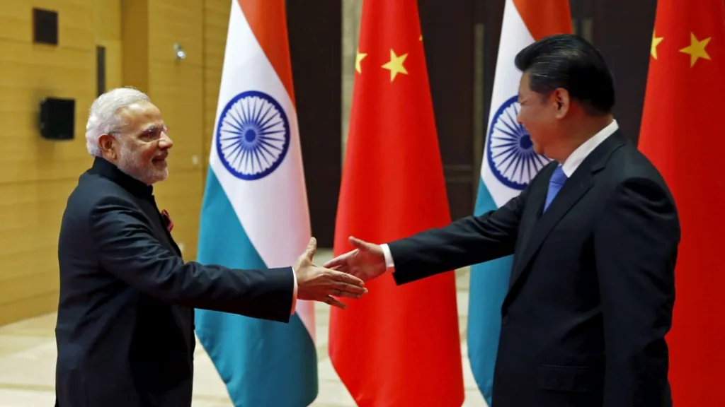 Premiéři Indie a Číny: Nárendra Módí a Li Kche-čchiang