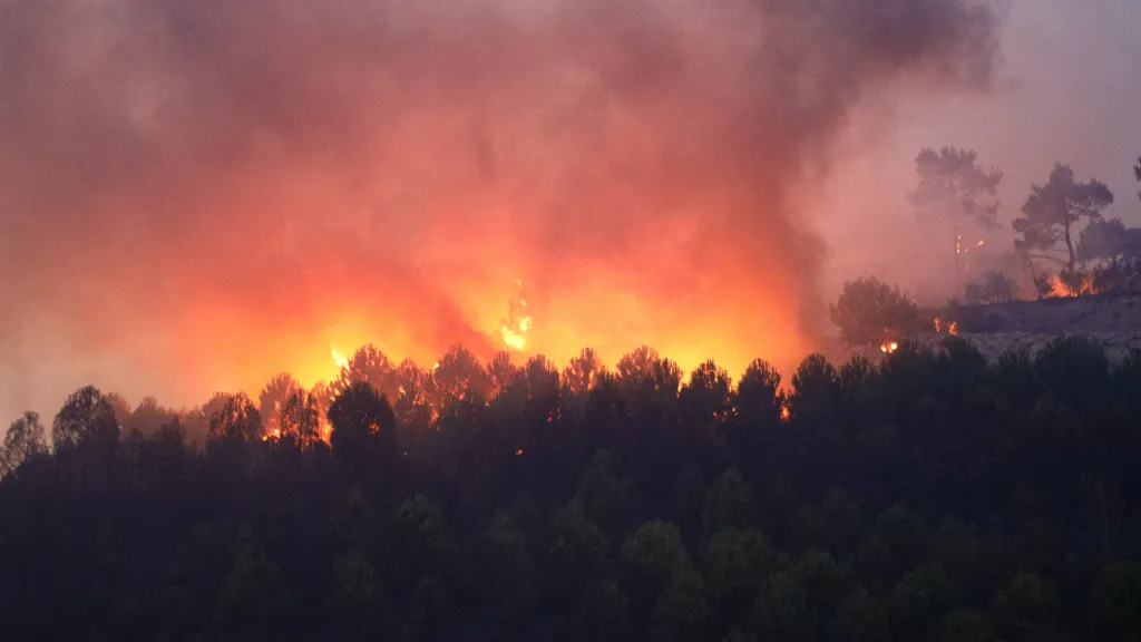 Lesní požár zasáhl severozápadní tureckou provincii Canakkale