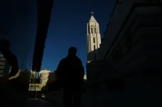 Za sedmdesát let zneužili představitelé církve v Portugalsku nejméně 4815 nezletilých, tvrdí komise