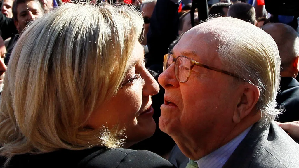 Marine Le Pen a její otec Jean-Marie Le Pen