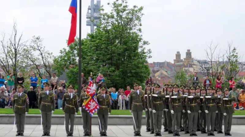 Vojenská přehlídka na Vítkově