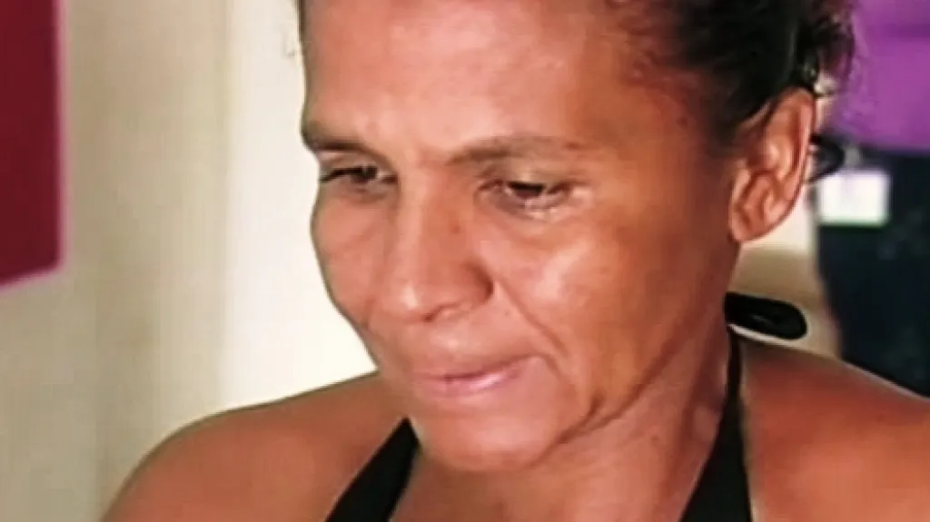 María Souza Santosová, matka propíchaného chlapečka