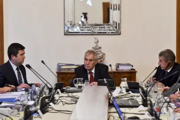 Sólo pro tři. Babiš, Zeman a Hamáček se pokusí odblokovat pat kolem ministra kultury