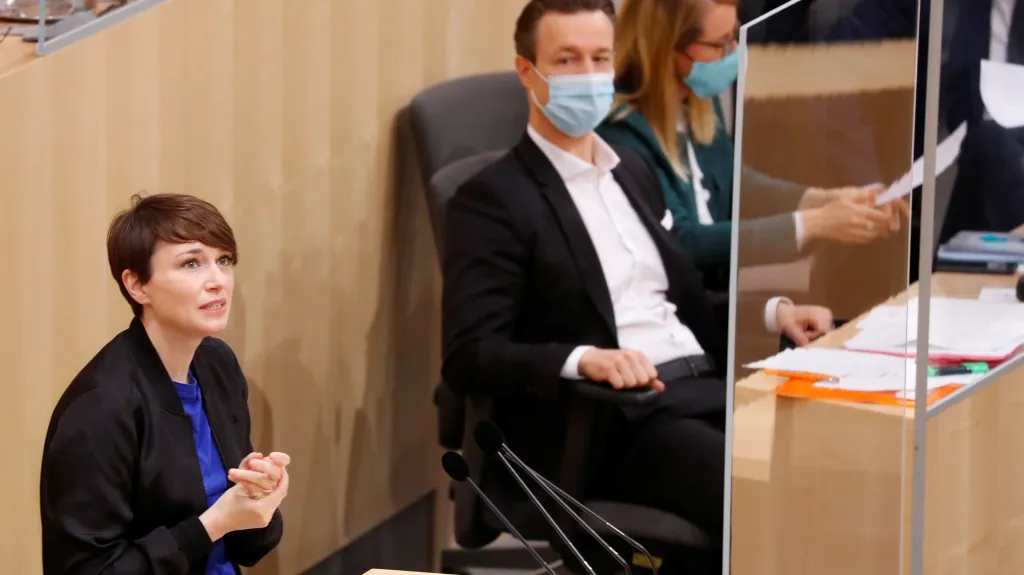 Sigrid Maurerová v rakouském parlamentu