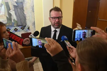 Havířovští zastupitelé odvolali primátora Baránka, nahradí ho Kočí Palkovská