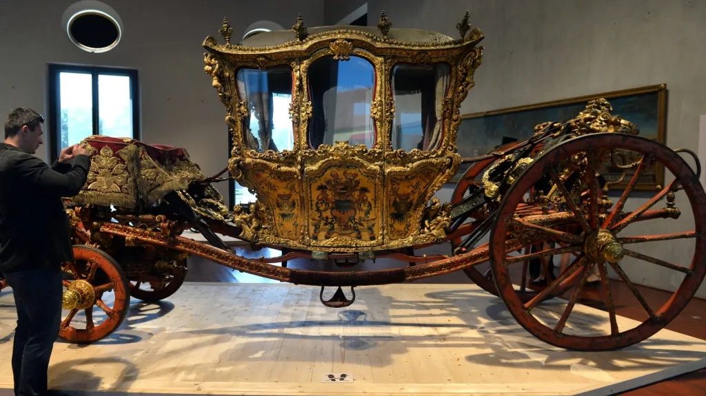 Z výstavy Zapřažená krása na Pražském hradě