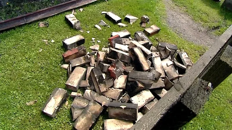 Následky zemětřesení na Chebsku