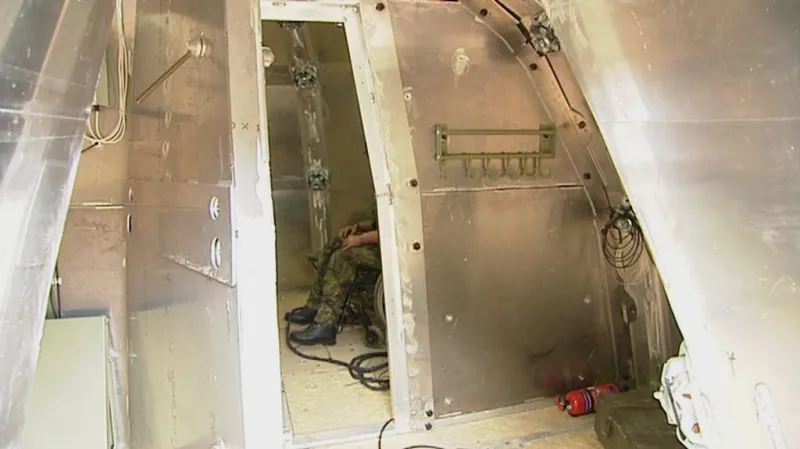 Vnitřek mobilního bunkru