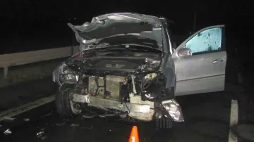 Tragickou nehodu způsobil opilý řidič, který zezadu narazil do jiného auta