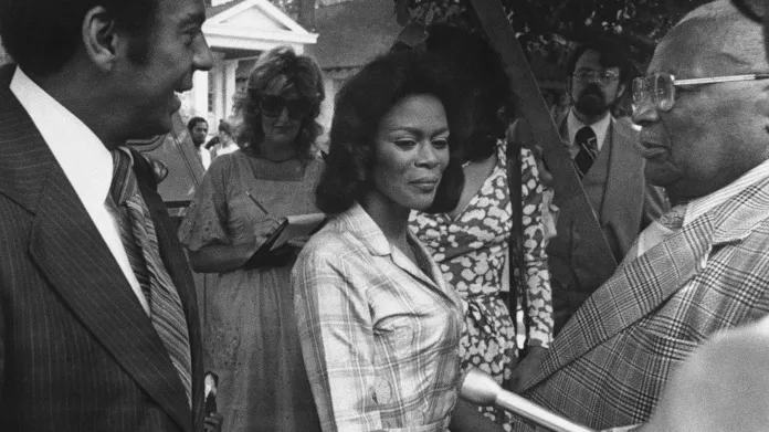 Cicely Tysonová a Martin Luther King starší (1977)