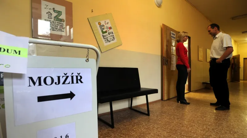 V Mojžíři na Ústecku se objevily zprávy o kupčení s hlasy