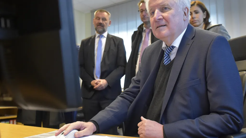 Německý ministr vnitra Horst Seehofer