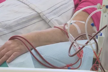 Lékaři doporučují u lidí s vážnými nemocemi s očkováním proti covidu počkat