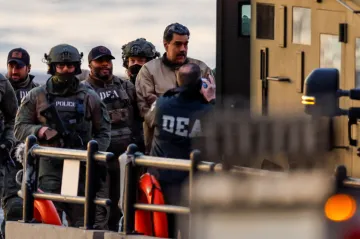 Maduro míří k soudu v New Yorku