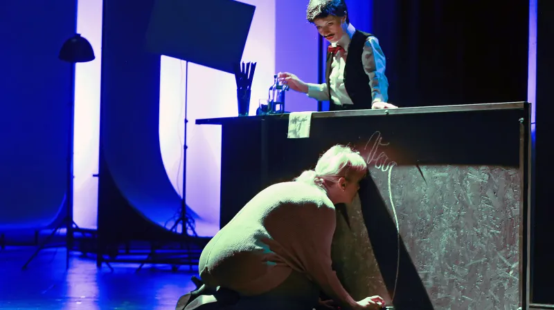 Věra Hlaváčková a Teresa Branna v Job Interviews